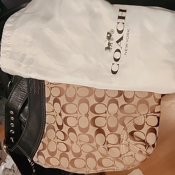 Pre-loved Large Coach Saddle Bag purse w/ Dustbag - Picture 9 of 11